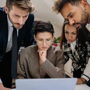 您的足球赛事观赛伙伴 - 人人体育直播